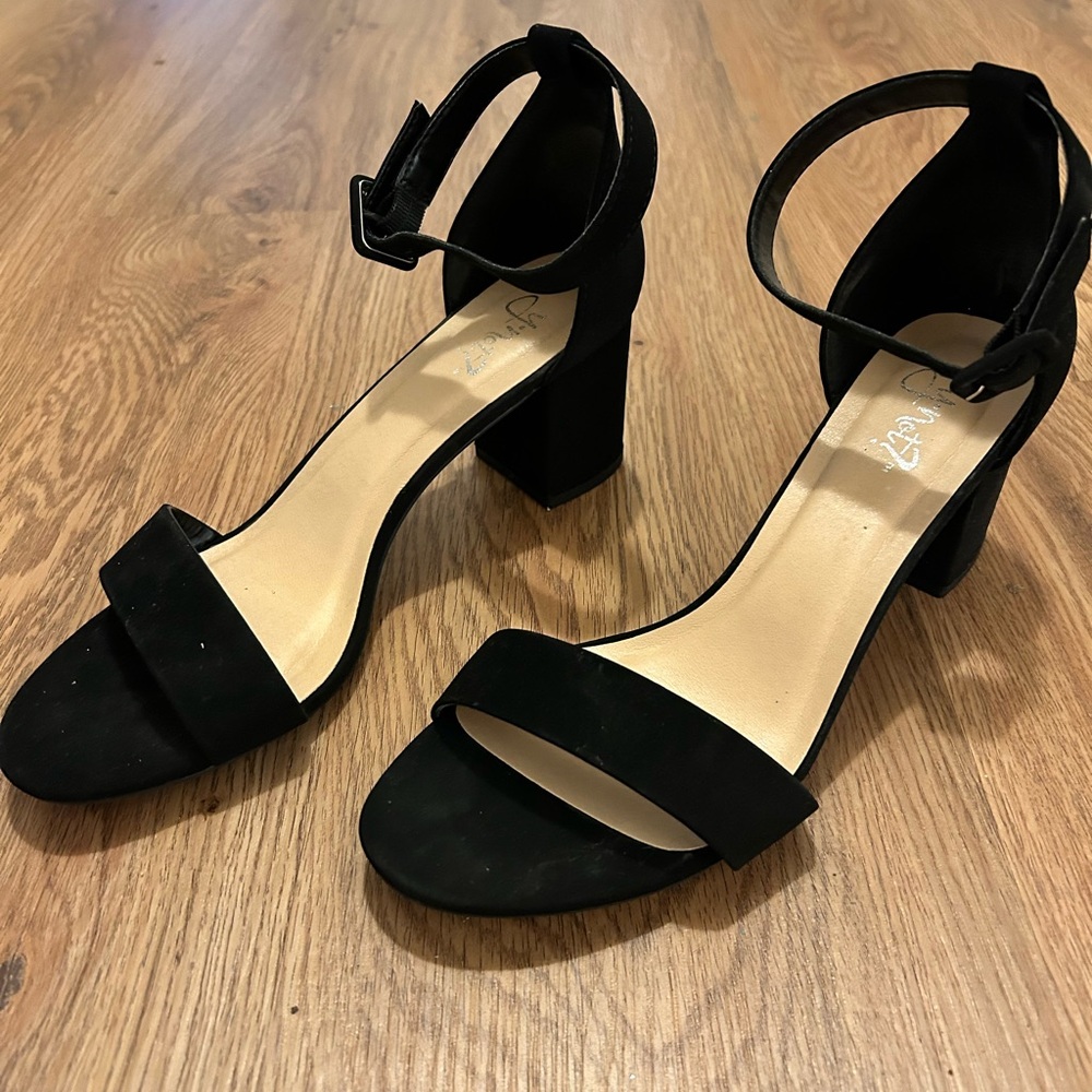 Y NOT Elegant Black Women's Heels